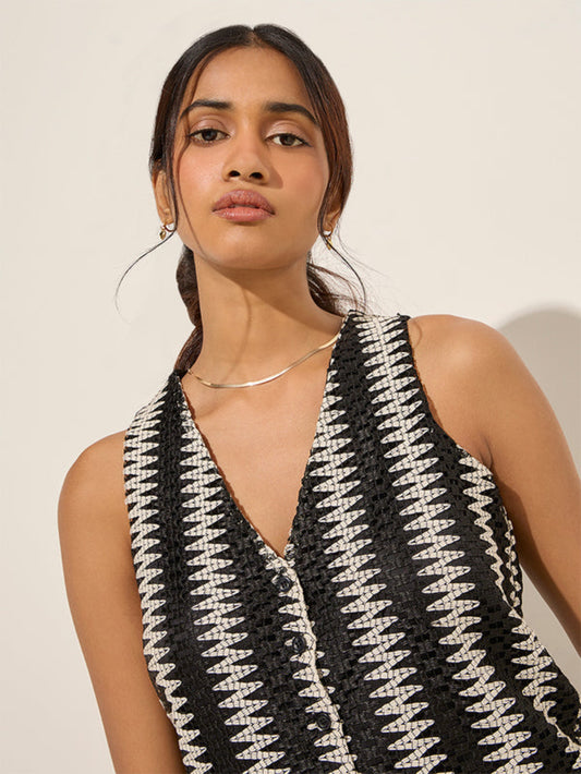 BLACK & WHITE CO-ORD WITH ZIGZAG DESIGN