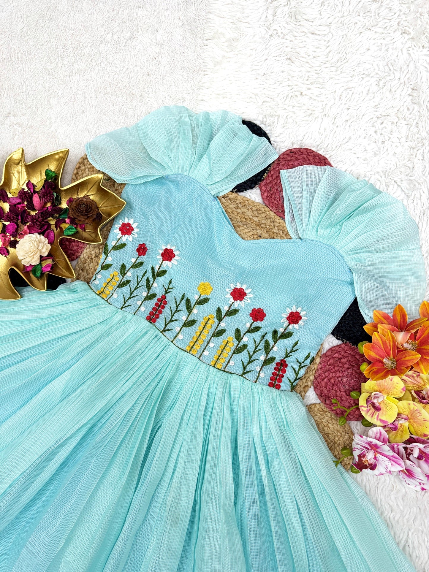 Beautiful Stylist Gown with Handowk Design